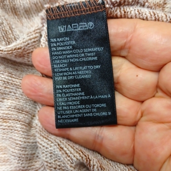 BDG V neck cream and brown striped sweater lightweight S M good condition - Picture 8 of 10